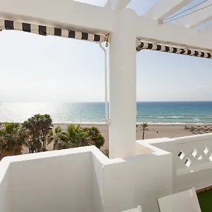 banus-waterfront-penthouse.1costadelsol.com/